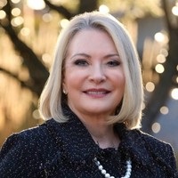 Stephanie Harkness.jpg